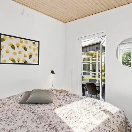 3 Bedroom Gorgeous In Ferienhaus *