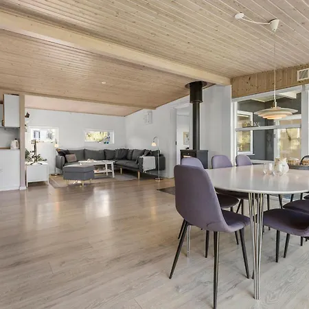 Dom wakacyjny 3 Bedroom Stunning In