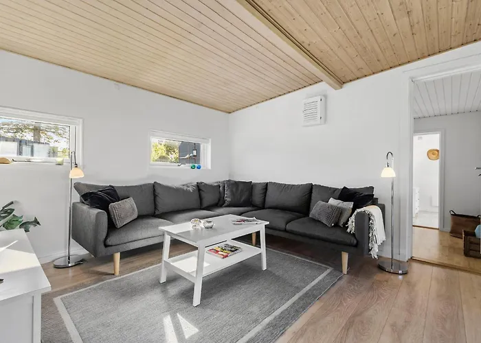 بيت للعطل 3 Bedroom Stunning In سالغيليز