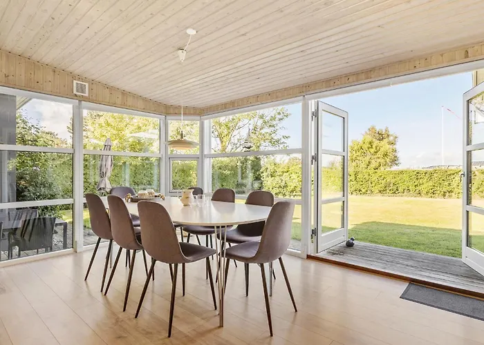 3 Bedroom Stunning In * سالغيليز